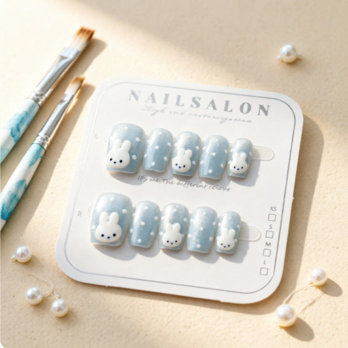 Artificial nails with sweet bunny motif Bowlift