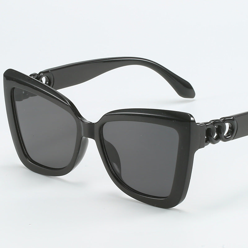 Ladies modern cat-eye sunglasses with clear frame and UV protection Bowlift