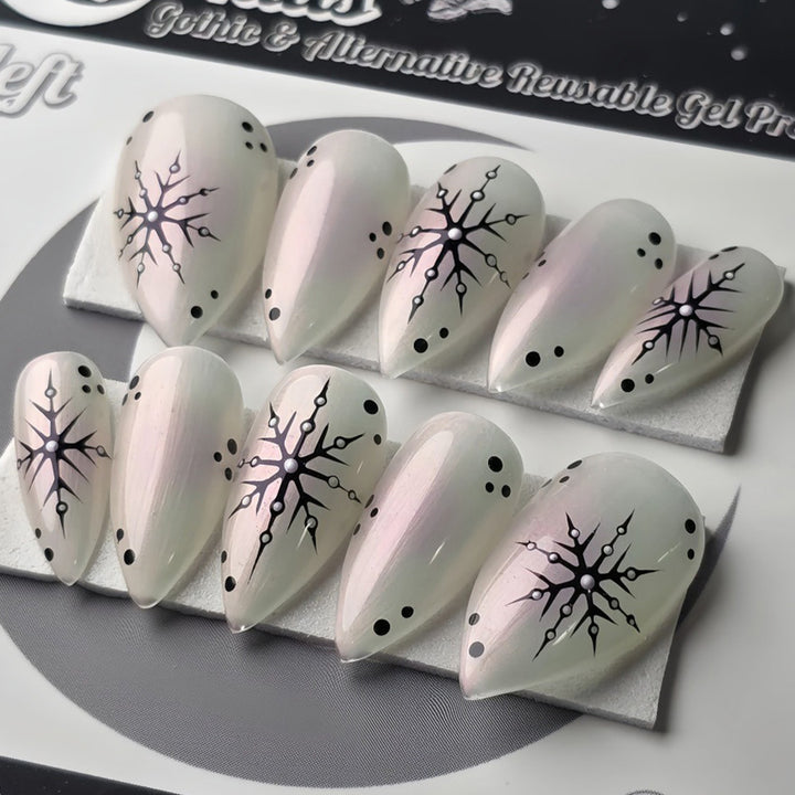 Creative Art Nails with Elegant Snowflake Design Bowlift