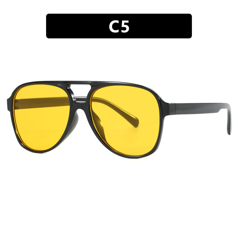 Women's oversized sunglasses in sporty-elegant design Bowlift