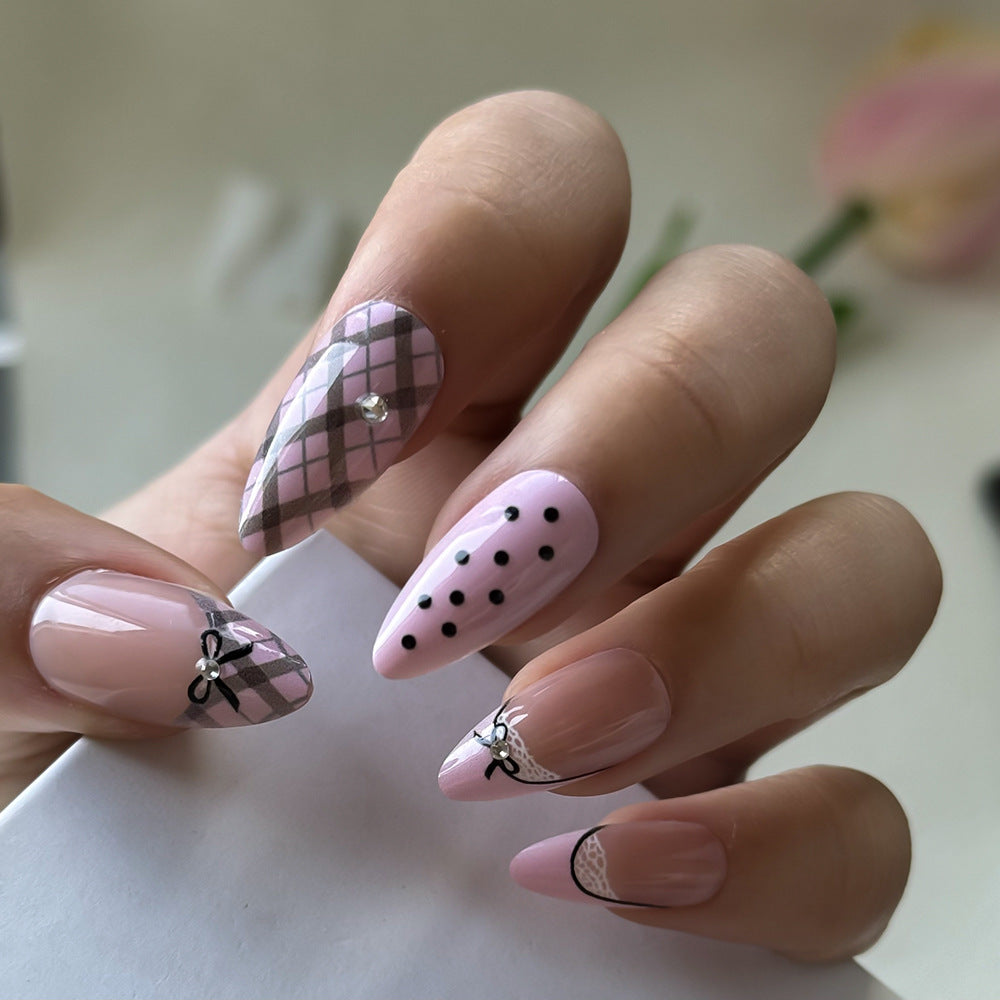 Elegant Vintage-Inspired Press-On Nail Set Bowlift