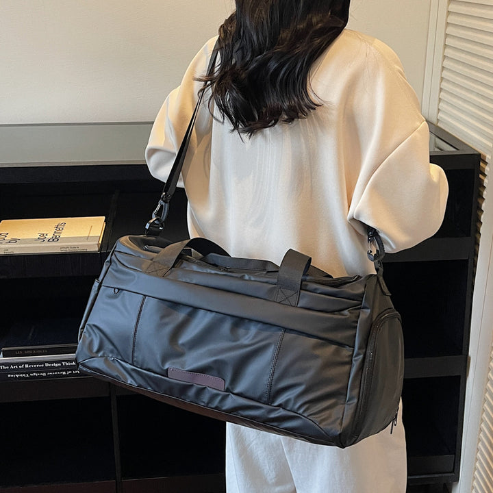Spacious sports and leisure bag Bowlift