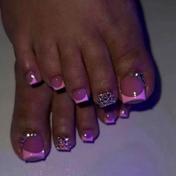 Nail art with glitter stones Bowlift