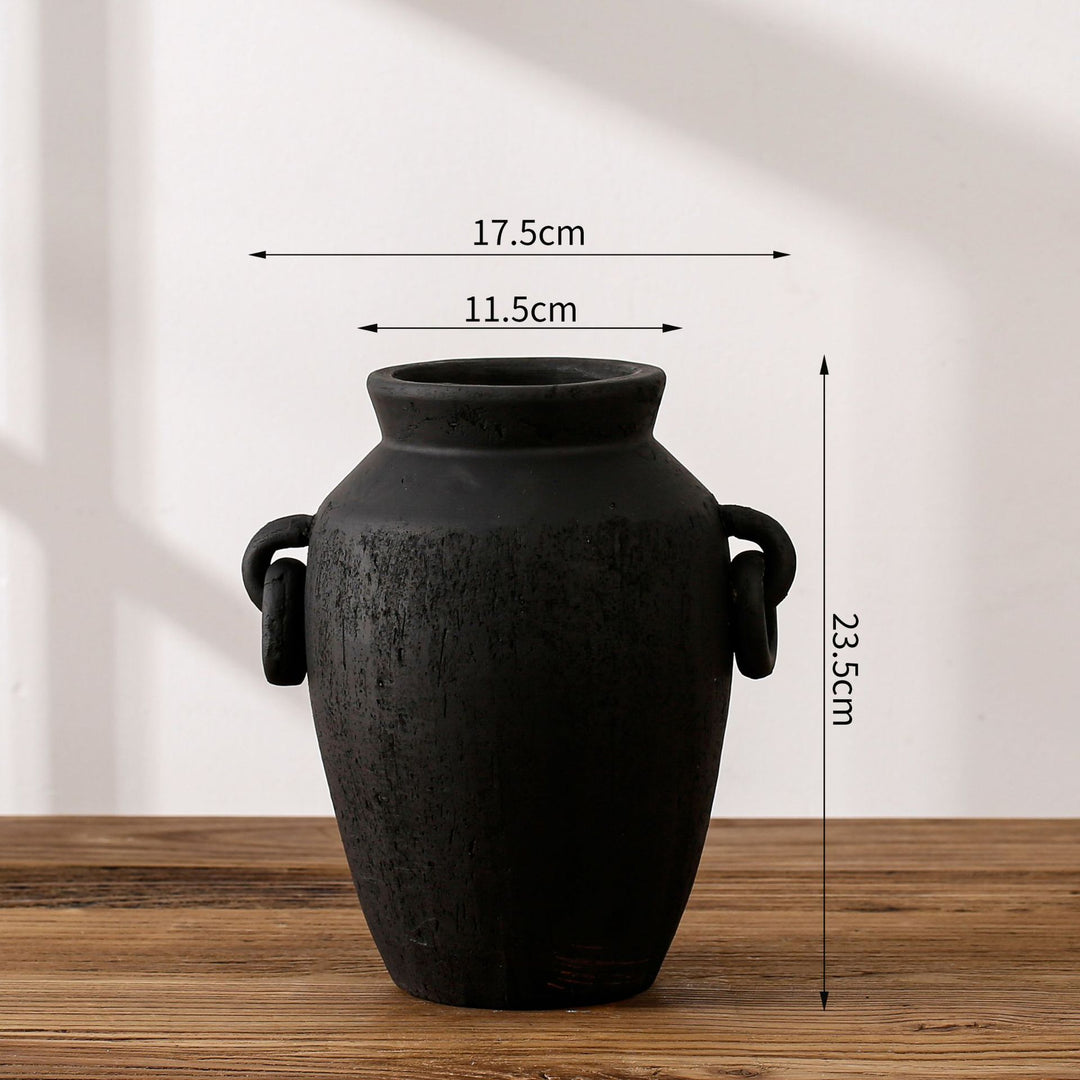 Antique ceramic vase with texture Bowlift