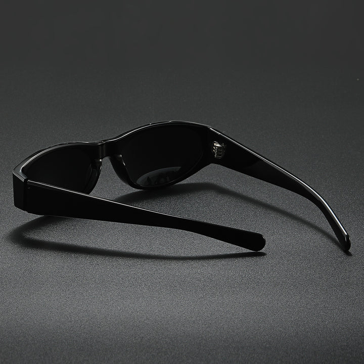 Ladies elegant fashionable sunglasses with lightweight frame Bowlift