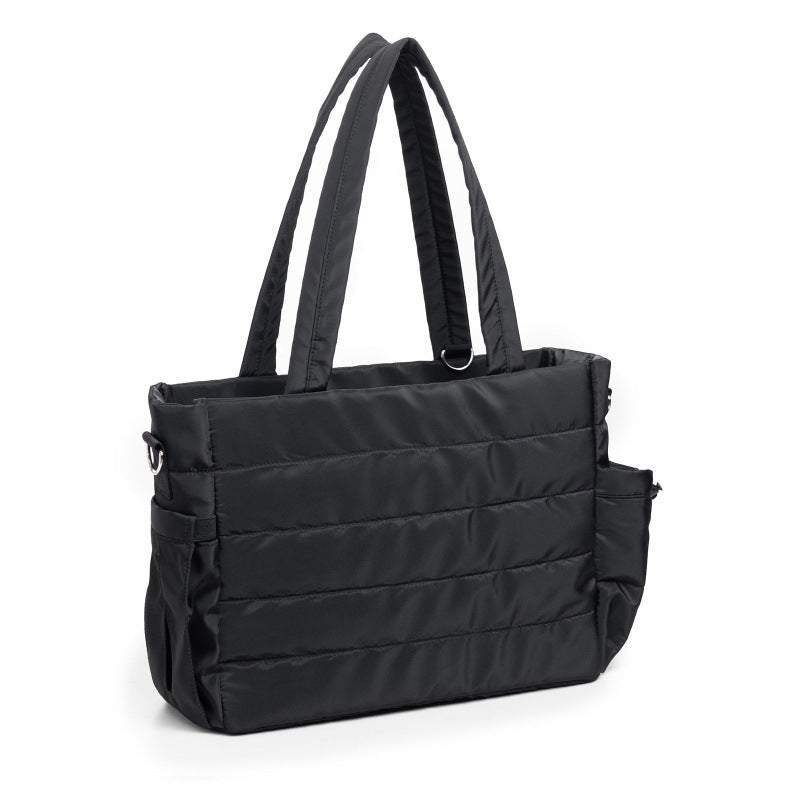 Fashionable Tote Bag with Spacious Compartments and Insulating Interior Bowlift