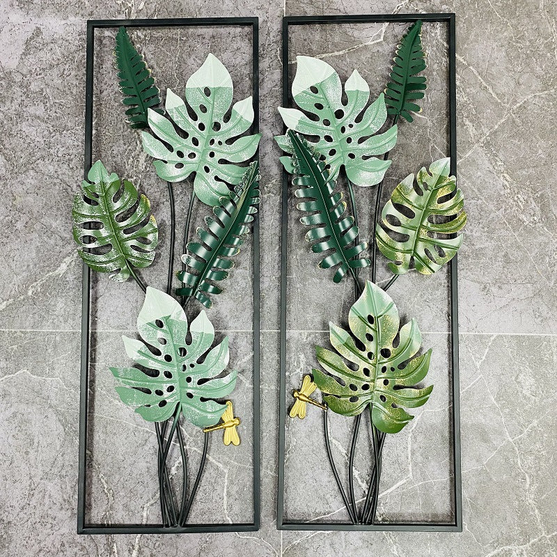 Decorative Metal Wall Art with Tropical Leaf Design Bowlift