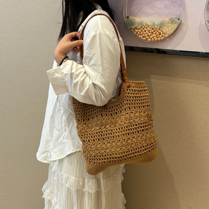 Handcrafted coarse mesh tote bag Bowlift