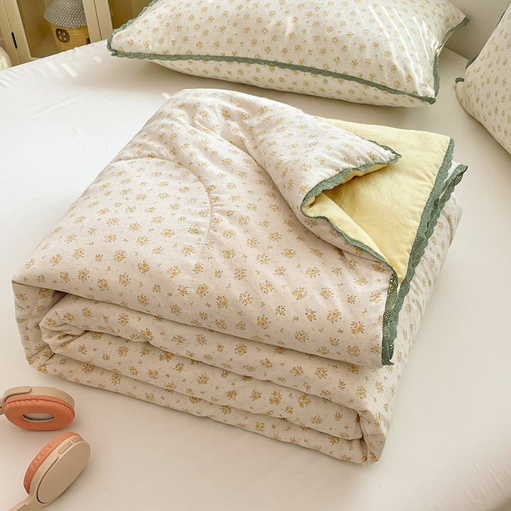 Ladies comfort duvet with delicate floral pattern and high-quality filling Bowlift