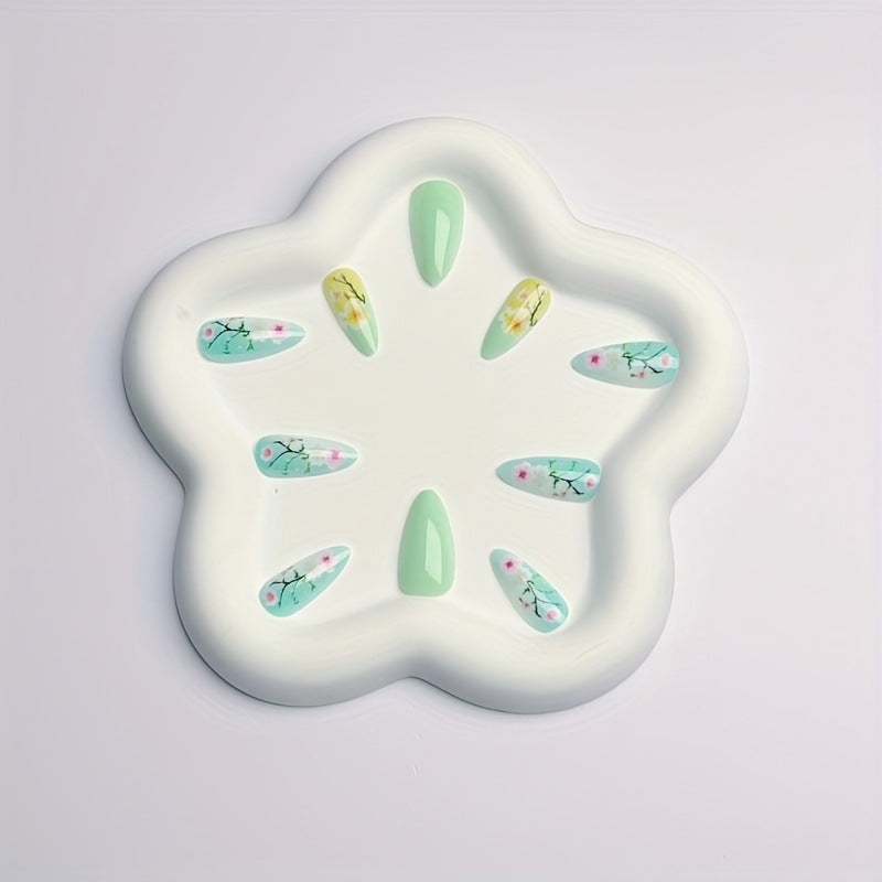 Floral Themed 3D Nail Art Bowlift