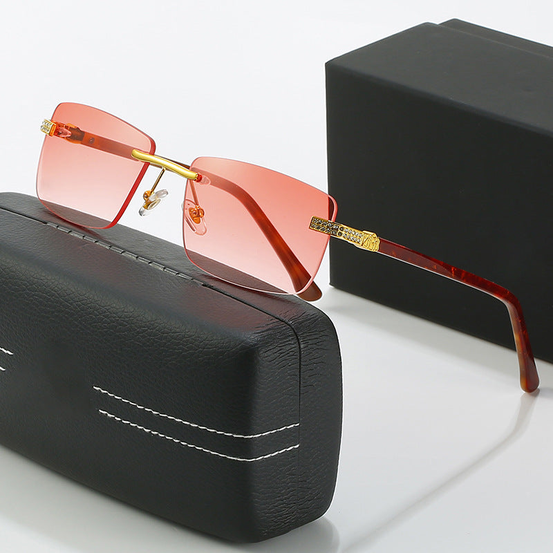 Women elegant sunglasses with stylish metal frame Bowlift