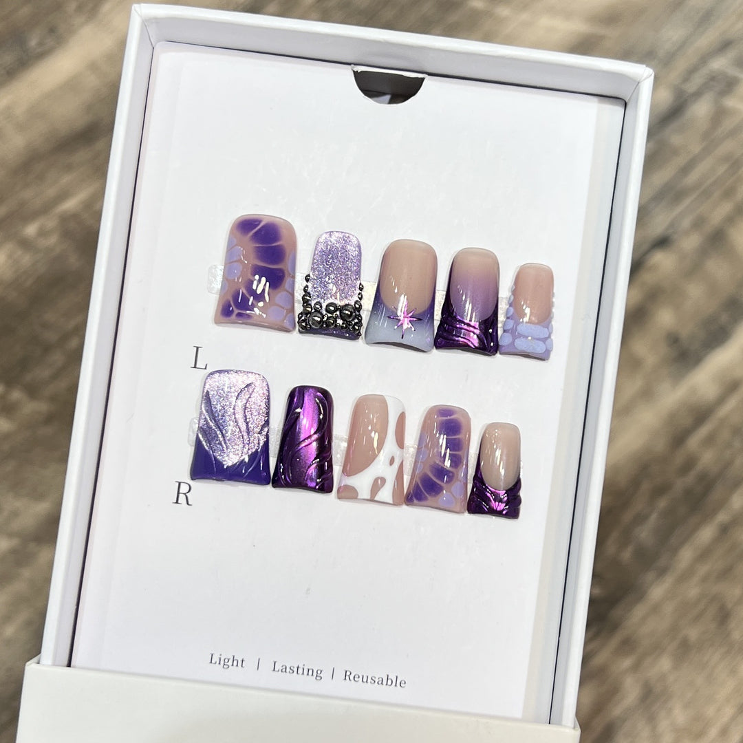 Playful Cartoon-Themed Press-On Nail Set Bowlift
