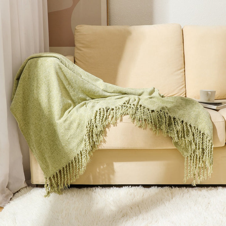 Ladies elegant and stylish couch blanket with fringes Bowlift