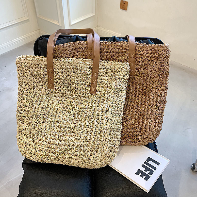 Handmade Tote Bag Made of Woven Natural Material Bowlift
