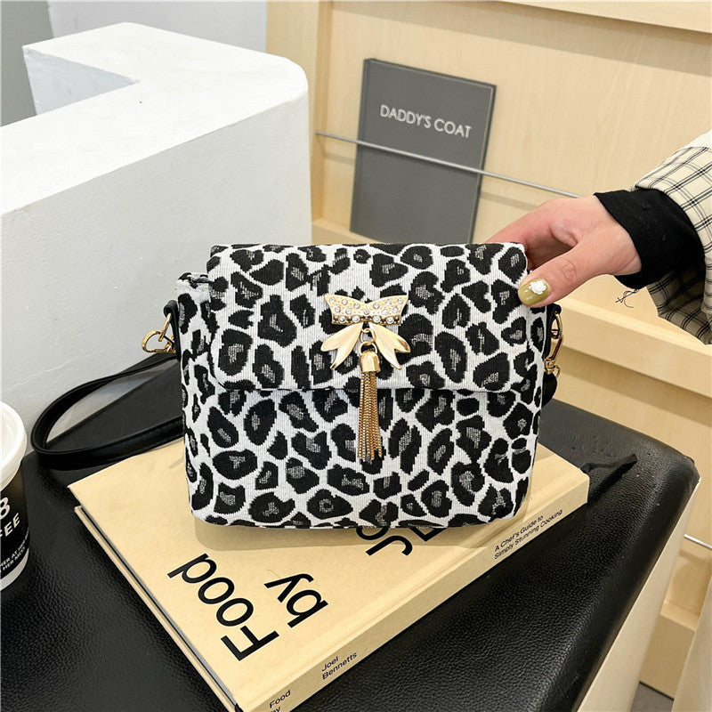 Chic Leopard Print Crossbody Bag Bowlift