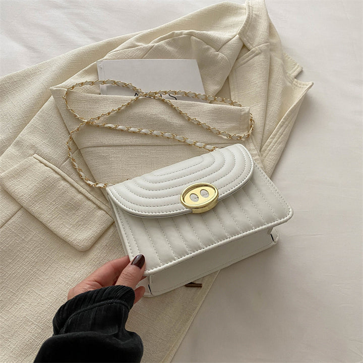 Quilted Chain Link Crossbody Handbag Bowlift