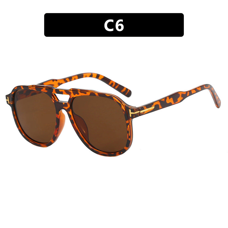 Women's stylish sunglasses in a modern design with a unique Bowlift frame