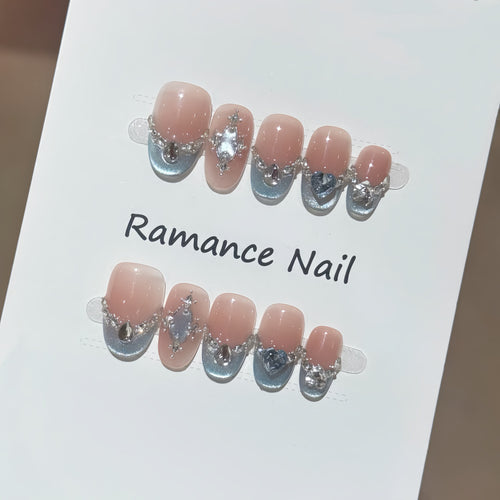 Elegant Press-On Nail Set Bowlift