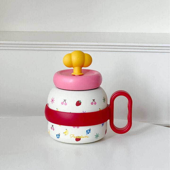 Women's creative drinking bottle with playful design Bowlift