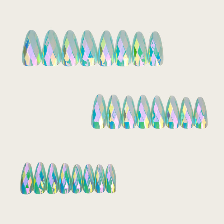 Art nails with faceted glitter design Bowlift