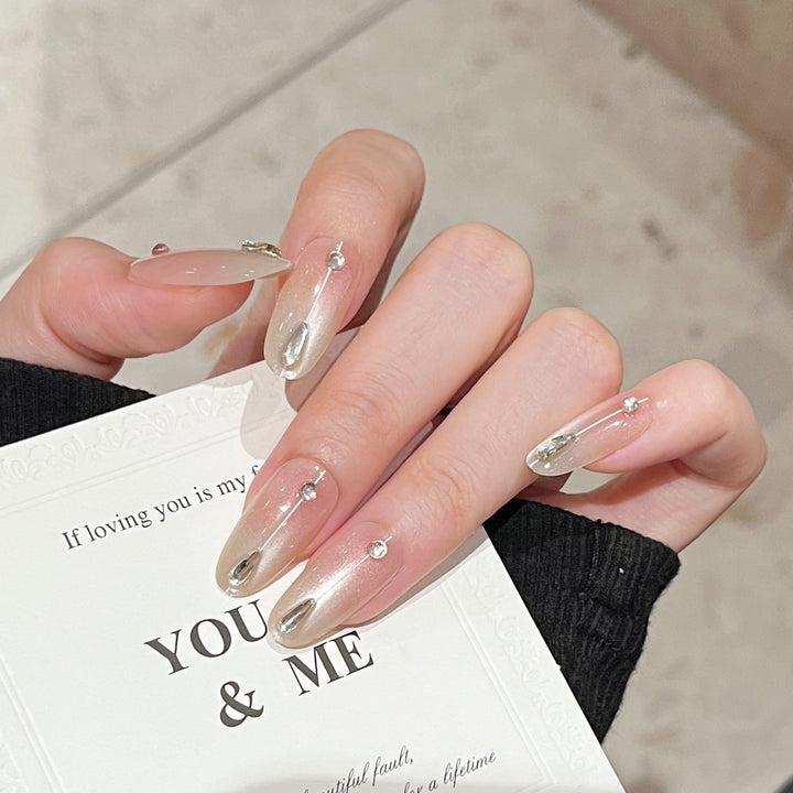 Elegant Press-On Nail Set with Rhinestone Accents Bowlift