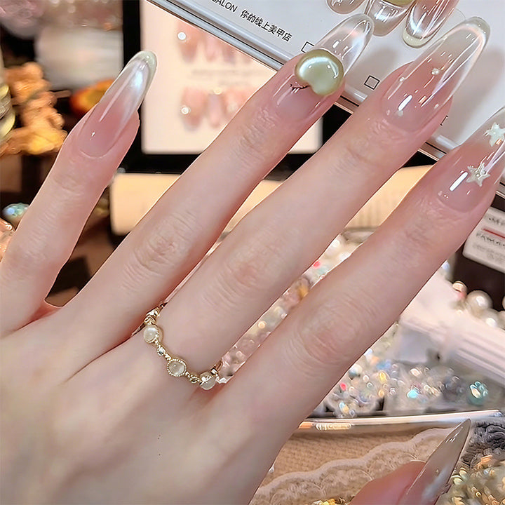 Nail art set with elegant glitter accents Bowlift