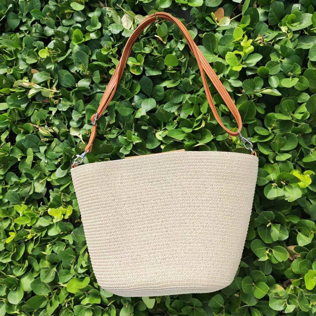Elegant, Braided Shoulder Bag Bowlift
