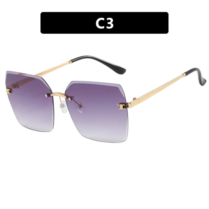 Women's square sunglasses in modern design with delicate metal frame Bowlift