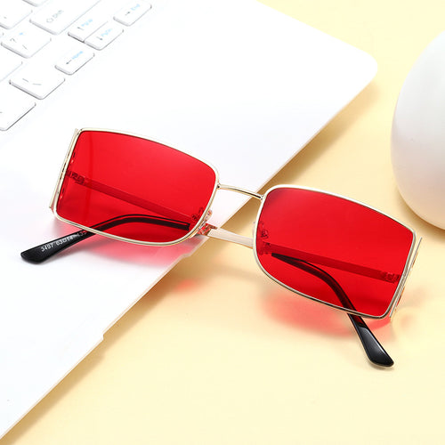 Ladies Designer Sunglasses with Striking Frame Bowlift