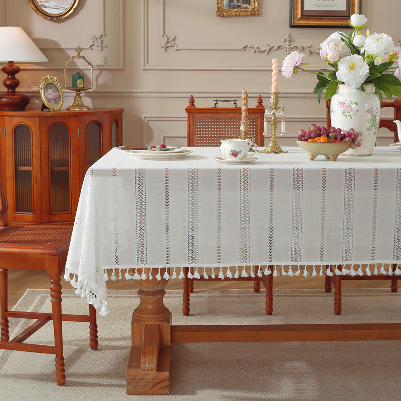 Elegant Intricate Lace Tablecloth