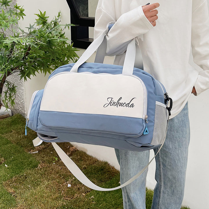 Sporty Travel Bag With Spacious Main Compartment And Practical Side Pockets Bowlift