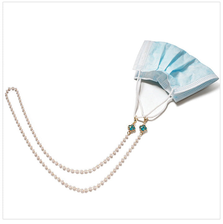 Elegant glasses holder chain with pearl accents Bowlift