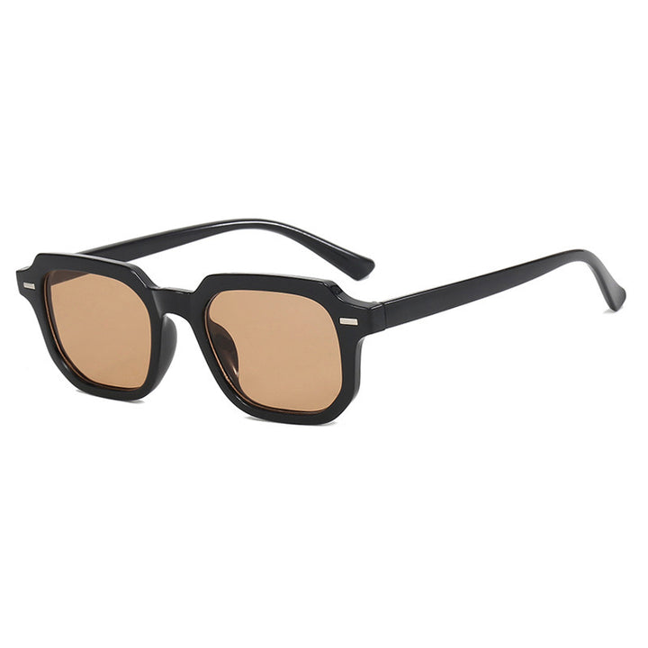 Ladies stylish sunglasses in striking, geometric design Bowlift