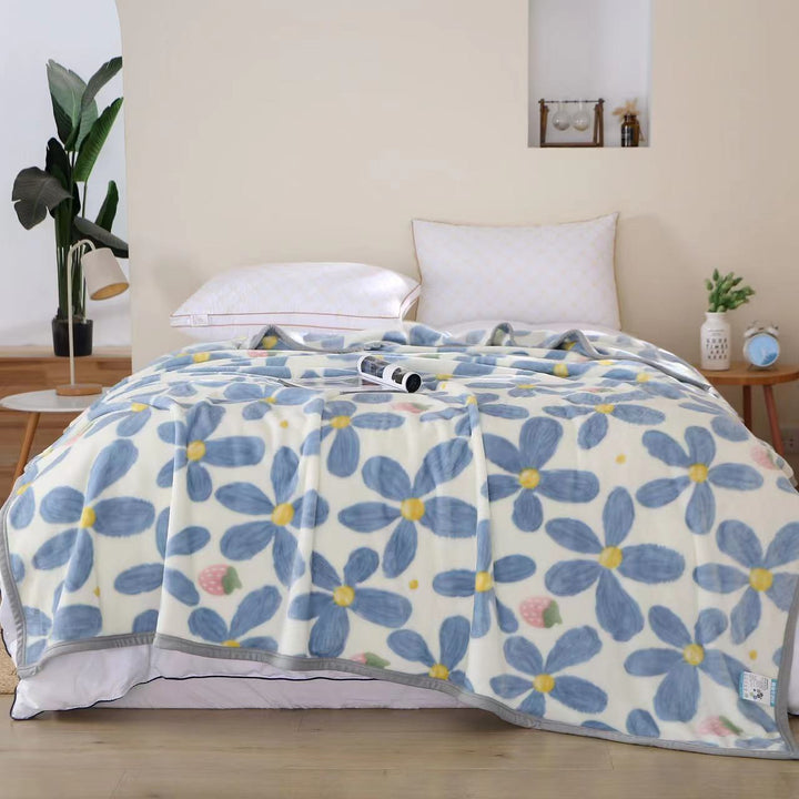 Women's cozy blanket with playful cloud pattern Bowlift