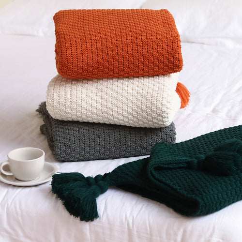 Women’s knitted blanket with decorative tassels Bowlift