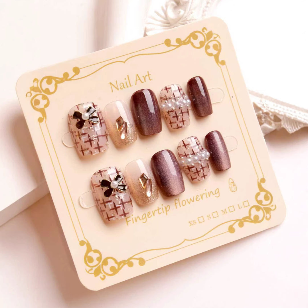 Decorative Floral Press-On Nail Art Bowlift