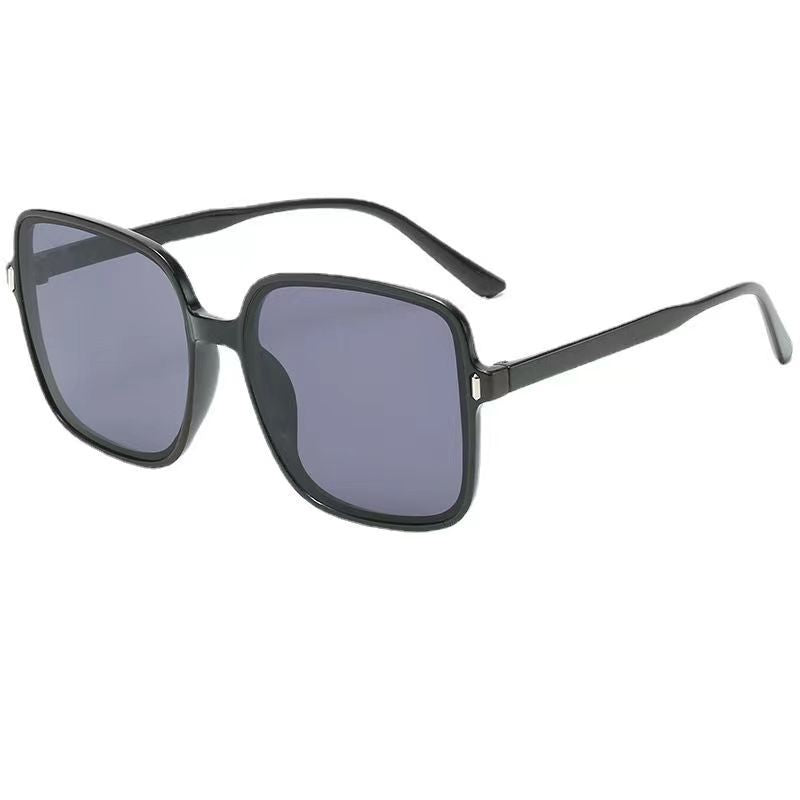 Women's square oversized sunglasses with integrated UV protection Bowlift