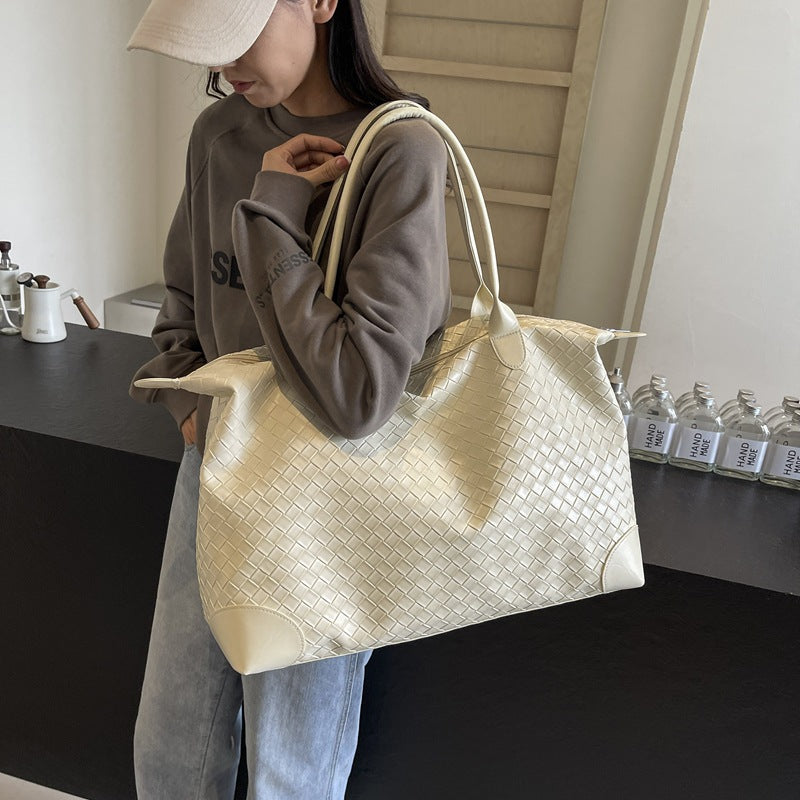 Handcrafted ven Leather Weekend Bag Bowlift