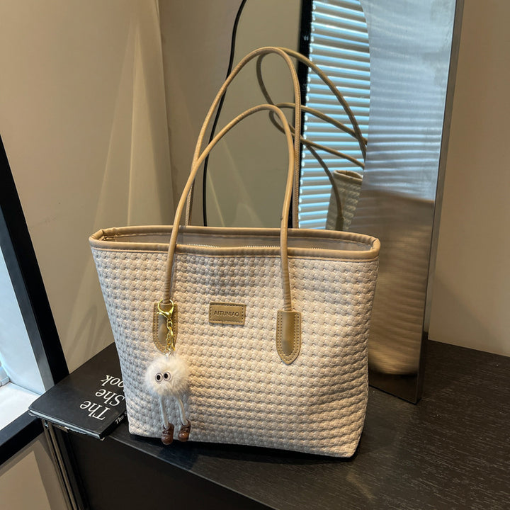 Woven Patterned Shoulder Bag Bowlift