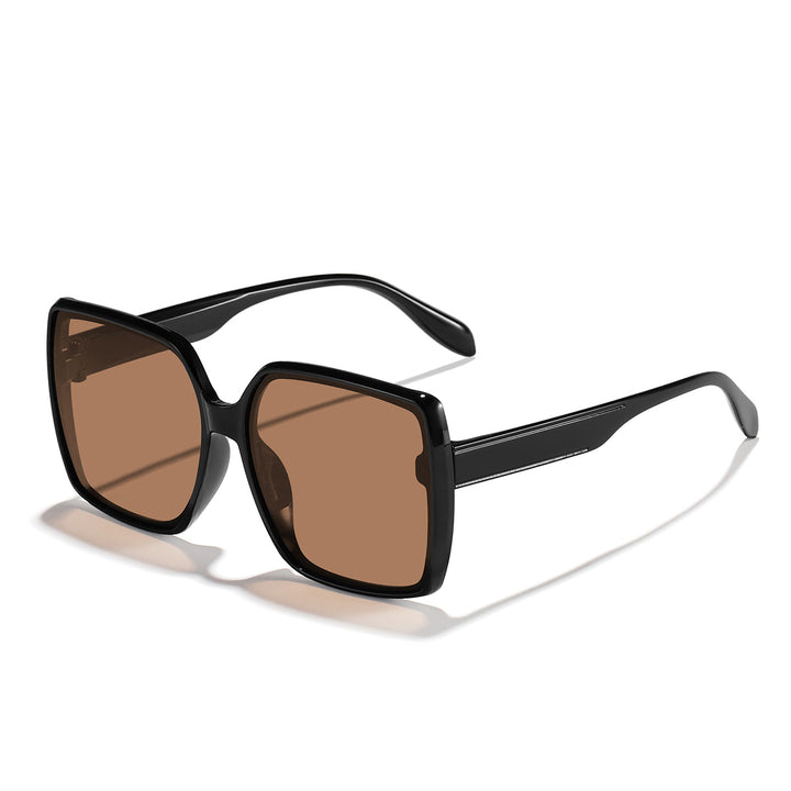 Women's oversized sunglasses with modern square frame and protective lenses Bowlift