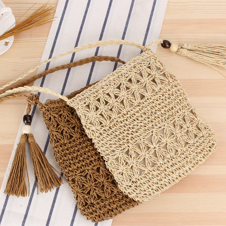 Handbag Made of Hand-Knotted Natural Material with Elegant Tassel Pendant Bowlift