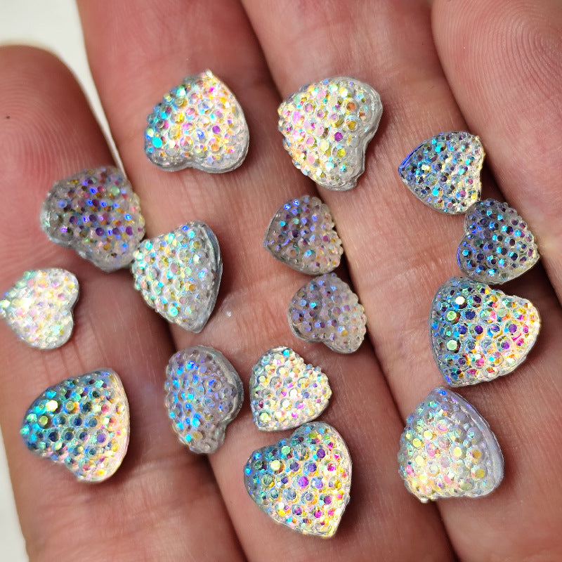 Glittering heart-shaped gemstones Bowlift