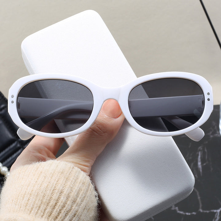 Women's elegant oversized sunglasses with protective UV protection Bowlift