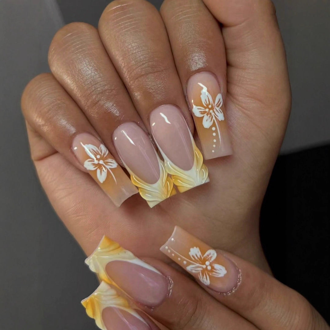 Artificial nail set with elegant floral designs and high-gloss finish Bowlift