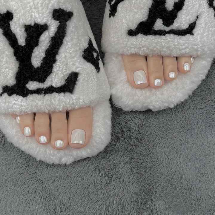 Plush Comfort Slide Slippers Bowlift