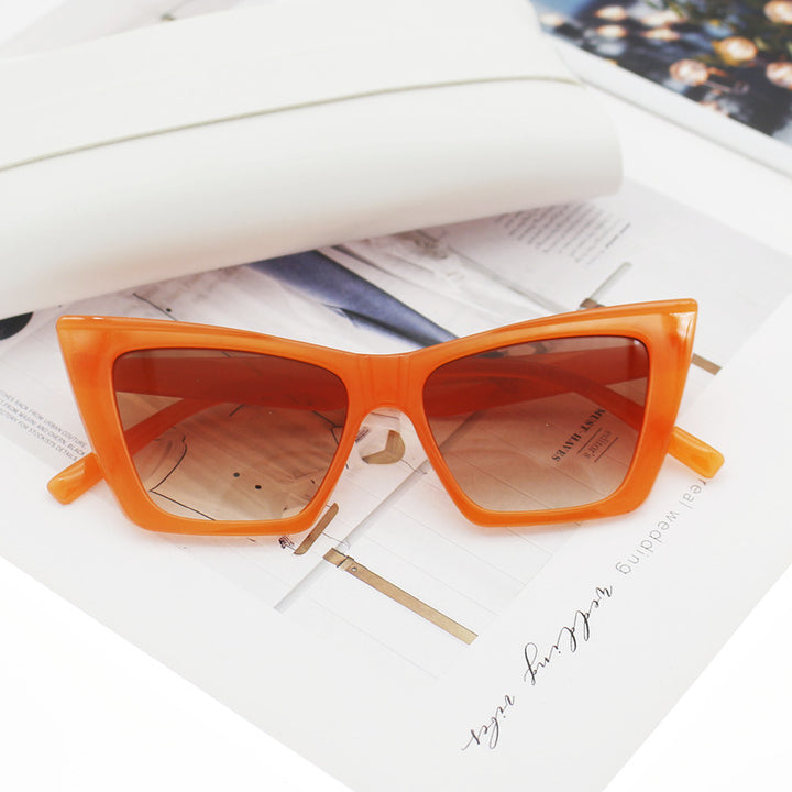 Women's Cat Eye Sunglasses with Transparent Frame and UV Protection Bowlift