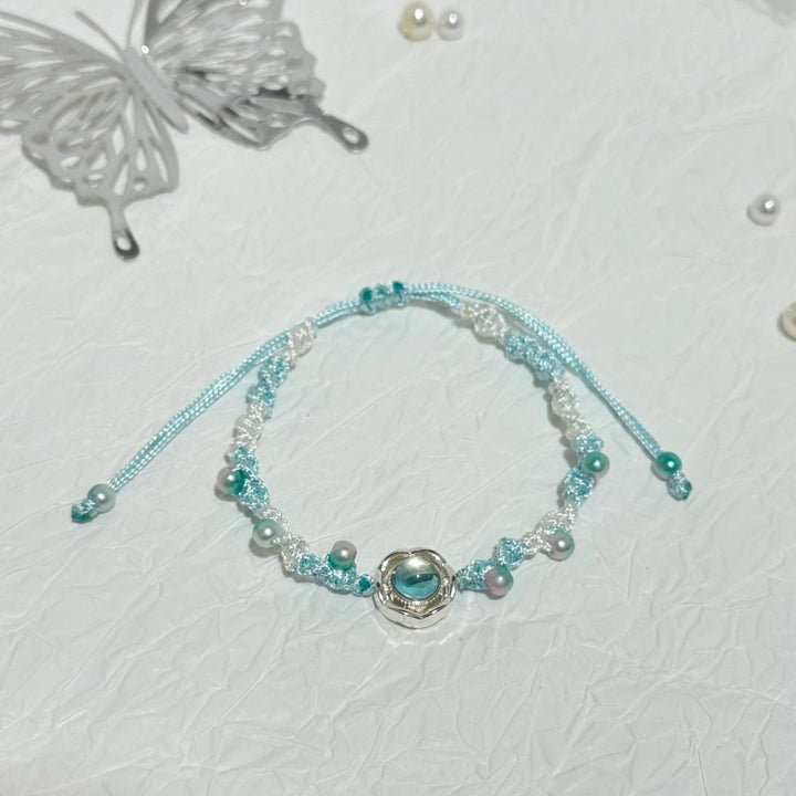 Adjustable Floral Charm Bracelet Bowlift
