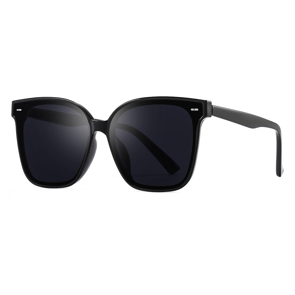 Women’s sunglasses in modern geometric design Bowlift