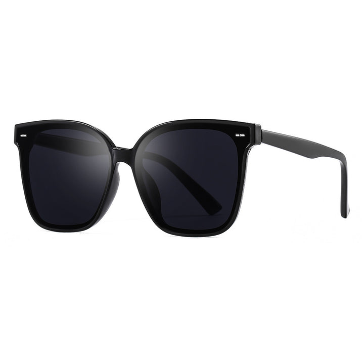 Women’s sunglasses in modern geometric design Bowlift