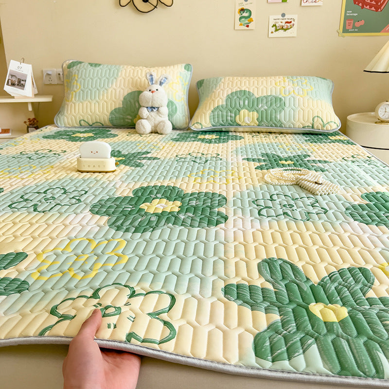 Playful Rabbit-Themed Quilted Bedspread Set
